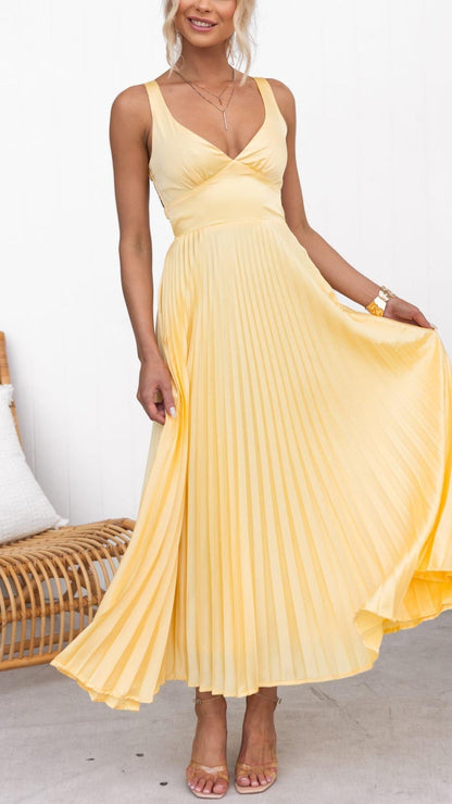 Aby – Vestido maxi amarillo plisado con escote en V